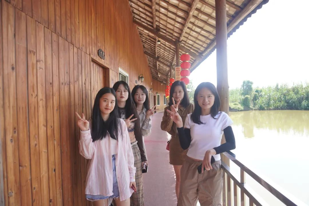 1698110000890637.jpg 1698110000890637.jpg