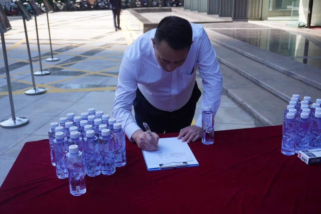 1732868966496895.jpg 811527e0f228069e56bd247589b1a0ef.jpg